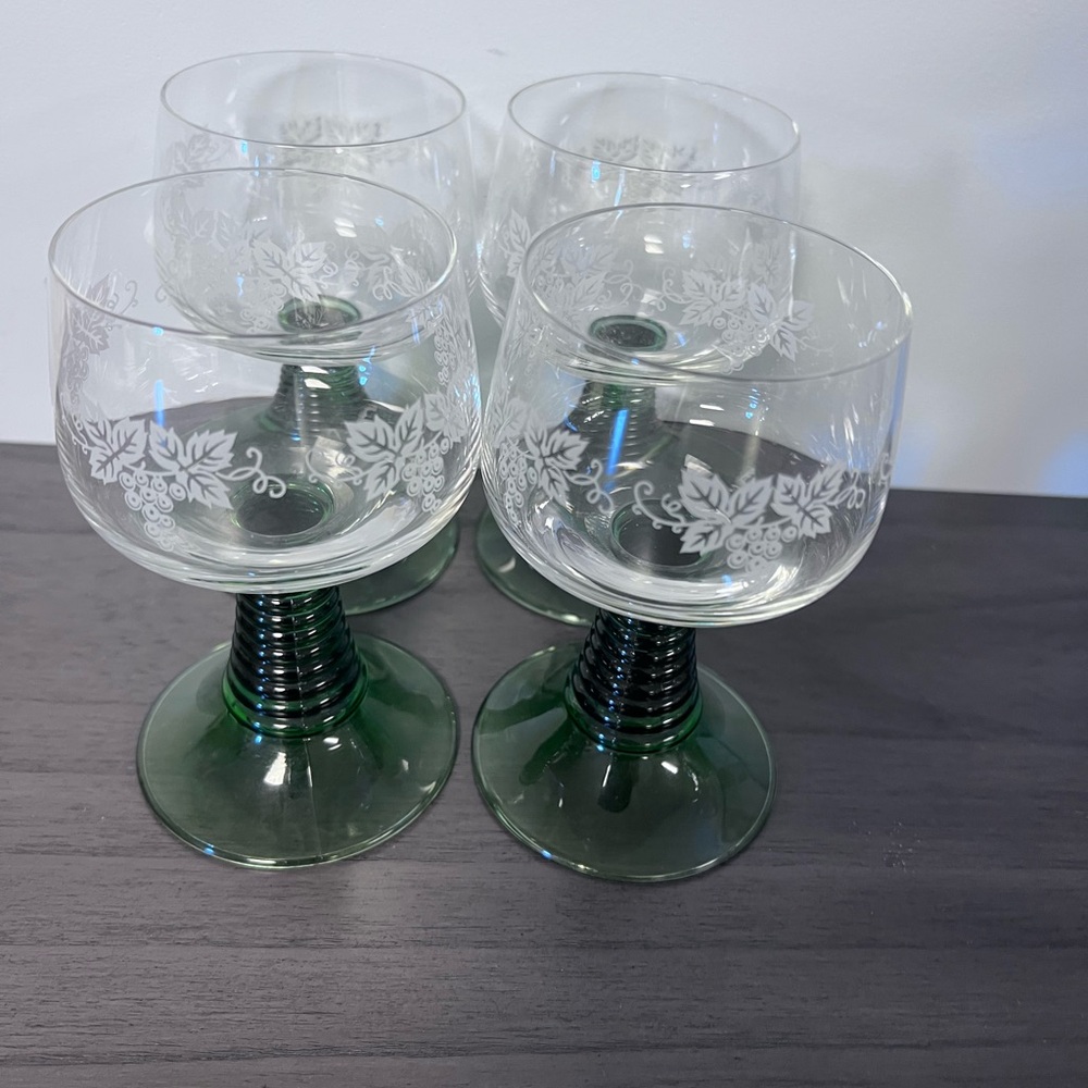 Elegant Green Stemmed Glass Goblets Green Ribbed Beehive Goblets Vintage